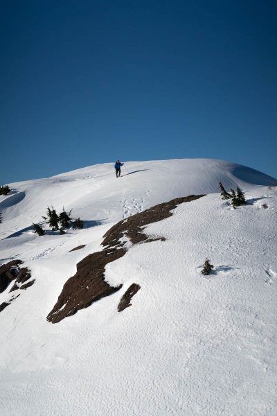 Rick ambling along the fine summit ridge on Mounta Adder
